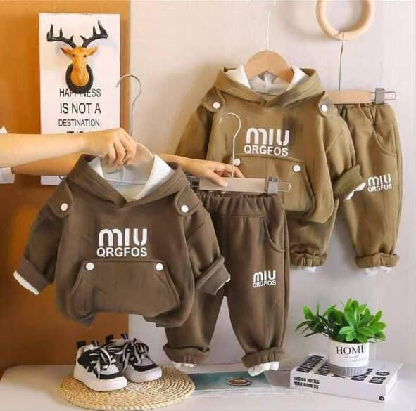 ست هودی کلاه دار و شلوار miu کد محصول 1466