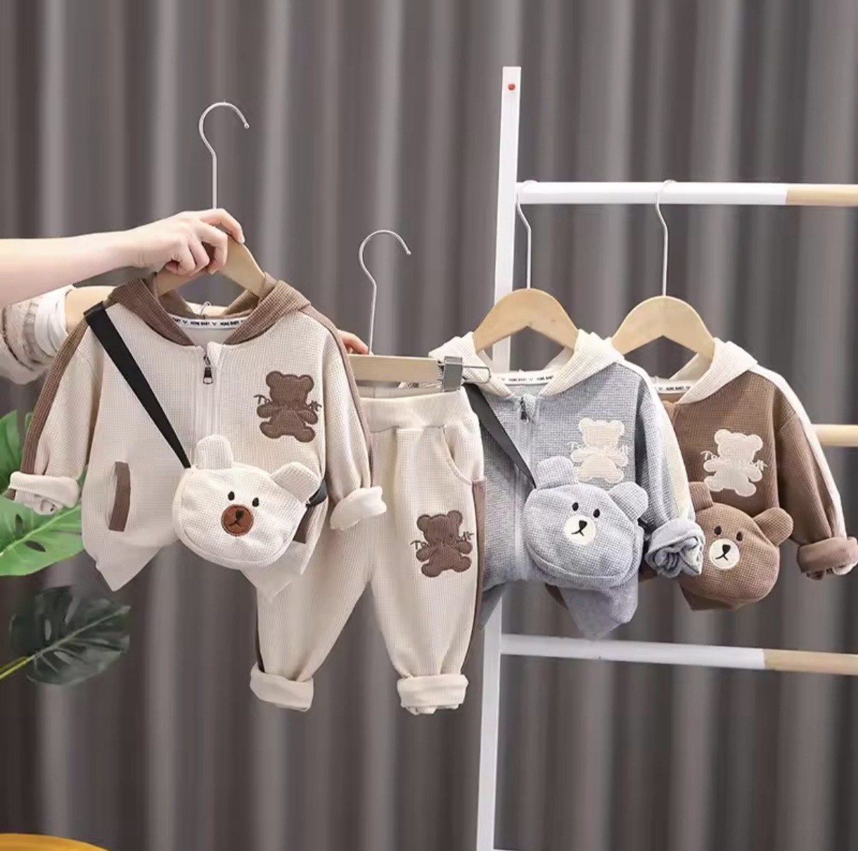 ست سویشرت شلوار بیسکویتی تدی کد محصول 1399